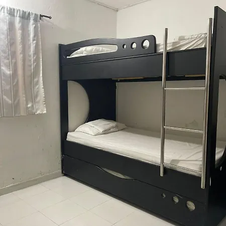 Basica - Cerca Al Aeropuerto Habitación en casa particular